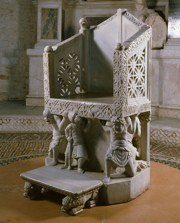 Sedia episcopale di Elia (XII secolo), marmo. Bari, cattedrale di San Nicola